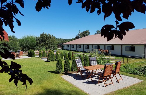 Steffenshagen Appartement | Vacances - repos - nature - mer Baltique - ferme équestre - entreprise familiale! Appartement. N ° 4