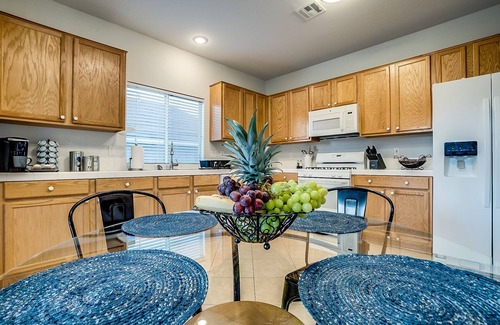 McCullough Hills Maison | Vacation Ready 4 Bed/3 Bath with a Heated Pool & Spa