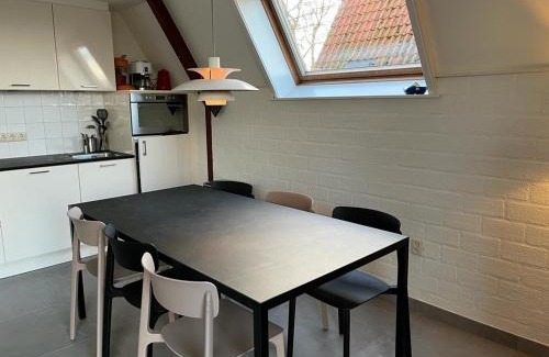 Goingarijp Maison | Vakantiewoning Sneekermeer, huur sloep of zeilboot mogelijk