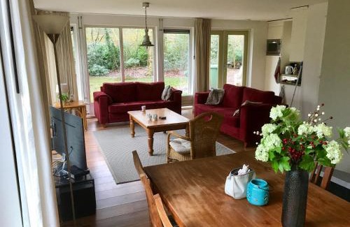 Oudemirdum Maison | Vakantiewoning Tjiftjaf in "Het Fonteinbos"