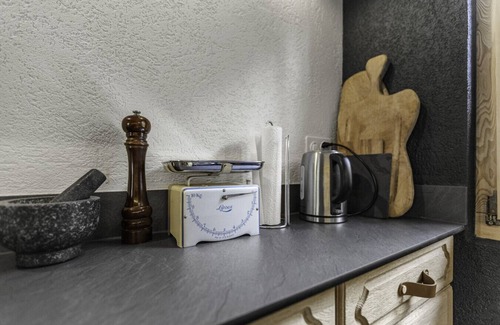 Val d'Illiez Appartement | Val d'Illiez, 6 pers Balcony & view - parking