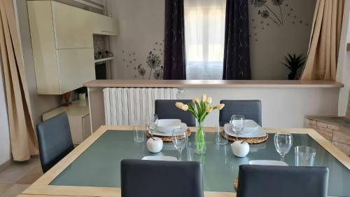 San Giovanni d'Asso Maison | VAL D'ORCIA DELUXE 3 incantevole casa con vista sulle colline, WiFi e parcheggio