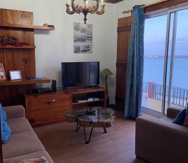 Praia da Vitoria Maison | Val's Place