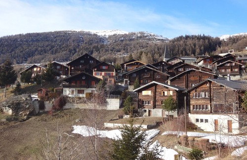 Gampel-Bratsch Chalet De Ski | Valais, chalet 1500m plein sud, nature, calme, vue panoramique, confort, sport.