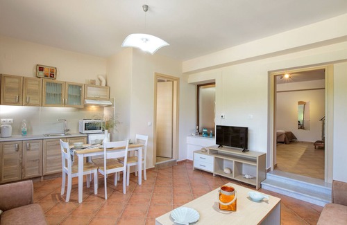 Elos Appartement | Valena Stylish Home -15 min to Elafonisi