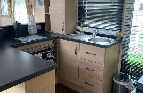 Clacton-on-Sea Cabine | VALENCIA 2 BEDROOMS LAKESIDE LODGE