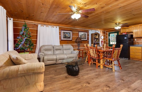 Lookout Mountain Maison | Valentine Drive Cabin 2