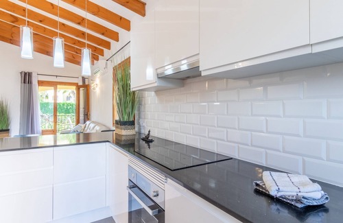 El Tesoro Appartement | Valley View Apartment - beautiful shared gardens, 2 large pools walk to Moraira