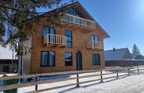 Risca Maison | Valley View Cabin