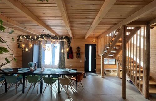 Risca Maison | Valley View Cabin