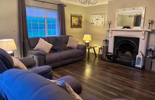 Roscoe Maison | Valley view