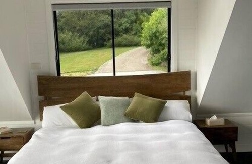 Beaumont Appartement | Valley View Studio - Beautifully newly renovated studio