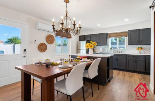 North Valley Maison | ValleyVibe: Modern Comfort in North Valley - an Irvie Home