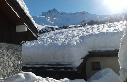 Les Avanchers-Valmorel Appartement | Valmorel appart.( 4 pers. 30 m2 ) retour skis aux pieds .Terrasse avec porche.