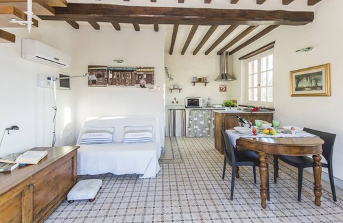 Camaiore Villa | Valais typique rustique toscan avec piscine, vue imprenable sur Camaiore