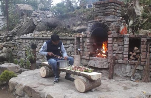 Mirik Maison | Vamoose Riverside