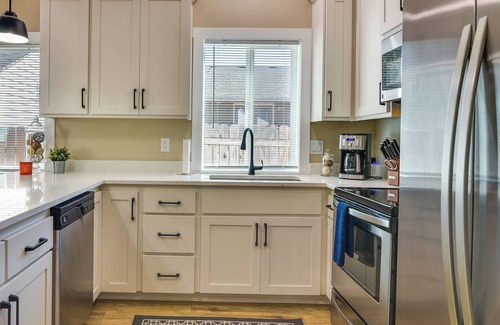 Five Corners Maison | Vancouver Vacation Rental ~ 8 Mi to Columbia River