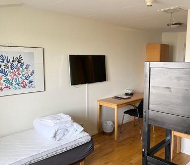 Vallda-Tingsberget Auberge | Vandrarhem Nattmössan