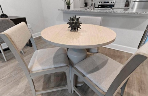 Newberry Appartement | Vanguard 1BD 9 - One Bedroom Apartment, Sleeps 2