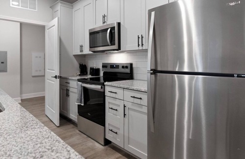 Newberry Appartement | Vanguard 2BD 18 - Two Bedroom Apartment, Sleeps 4
