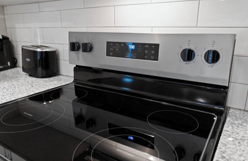 Newberry Appartement | Vanguard 2BD 18 - Two Bedroom Apartment, Sleeps 4