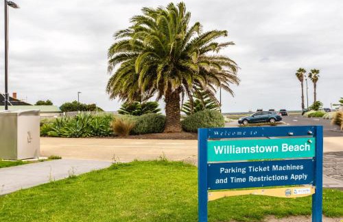 Williamstown Maison | VAQUAY The Hamptons In Williamstown