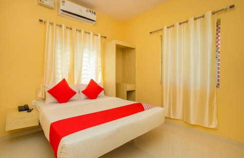 BTM Layout Hôtel | Varcity Emerald Near Ragigudda Sri Prasanna Anjaneyaswamy Temple