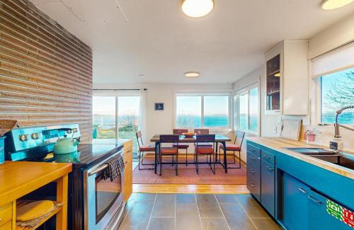South Colby Maison | Vashon Island Retreat