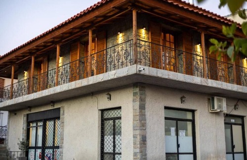 Kalambaka Villa | Vasilikis Stone House