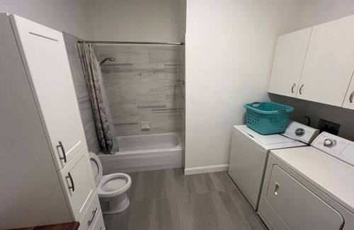 Loretteville Appartement | Vaste 3.5, haut plafond rénové !