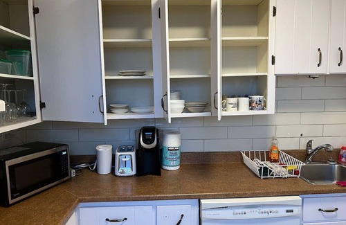 Saint-Jean-Baptiste Appartement | Vaste 5 pièces tout équipé à 30Secondes de St-Jean