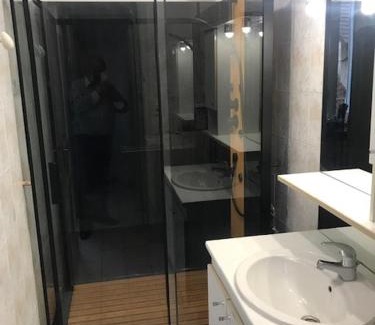 Bourg-en-Bresse Maison | vaste chambre familiale