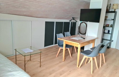 Chaffois Appartement | Vaste studio chaleureux