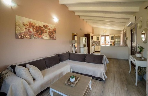 Paliki Maison | Vayianna's garden house