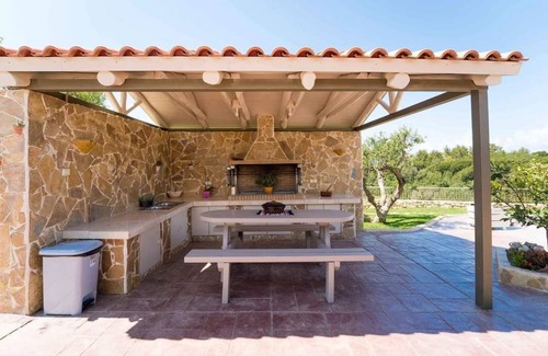 Paliki Maison | Vayianna's garden house