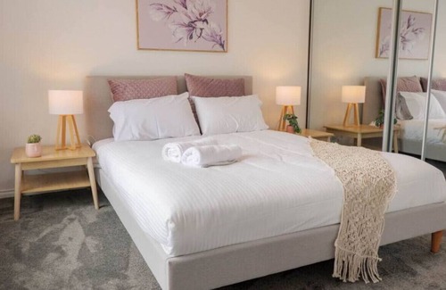 Chadstone Maison | VCHA137-2 · Aircabin|Chadstone|Lovely Comfy|6 Beds House