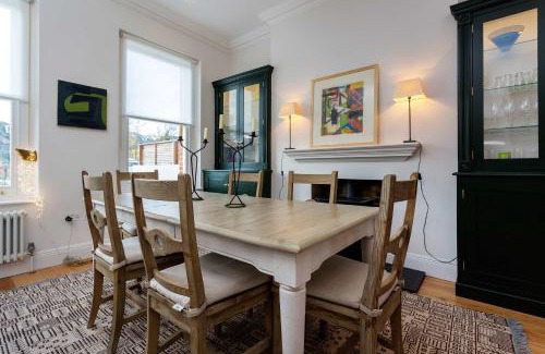 Bedford Maison | Veeve - Southside Charm