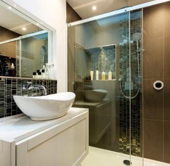 Bedford Maison | Veeve - Southside Charm