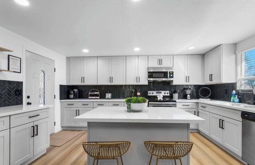 North Las Vegas Maison | Vegas Retreat: Pool, Pickleball & Local Charm!