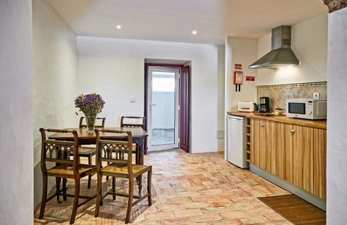 Veiros Maison | Veiros House / Estremoz