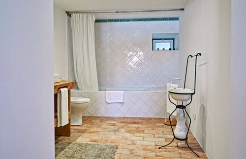 Veiros Maison | Veiros House / Estremoz