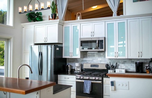 Bordeaux Mountain Maison | Superbe Vela Vista sur la montagne de Bordeaux, 5BR / 3bath avec vue BVI!