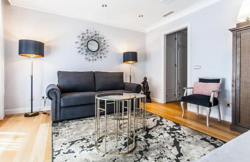 El Viso Maison | Velazquez Manor House