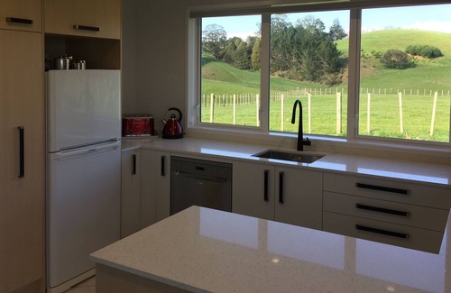 Tuakau Maison | Veld View Bed & Breakfast - Luxury accommodation with stunning rural views.