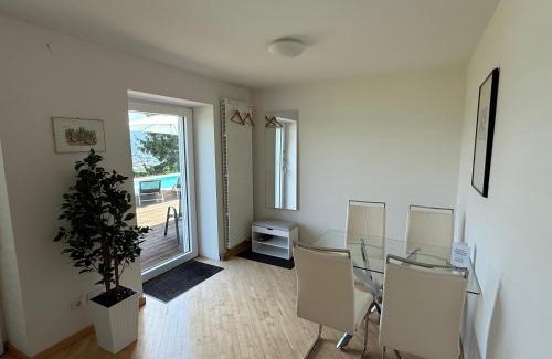 Velden am Worther See Appartement | Velden Panorama Retreat