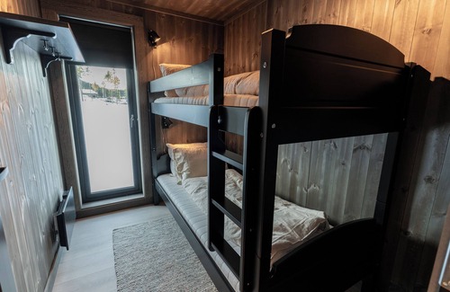 Nes Cabine | Velkommen til Kveldsro – en familievennlig hytte i hjertet av Nesfjellet.