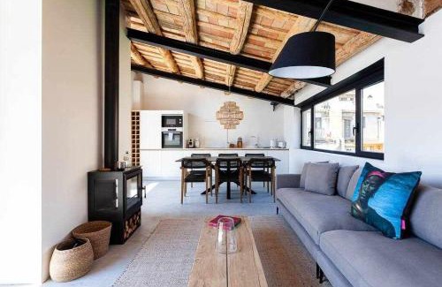 Old Town Appartement | Velo Vern 3- Luxury penthouse w views of city wall