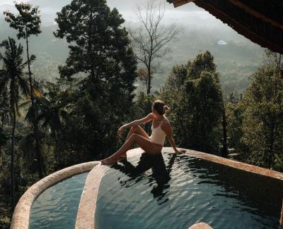 Sidemen Cabine | Veluvana Mountain