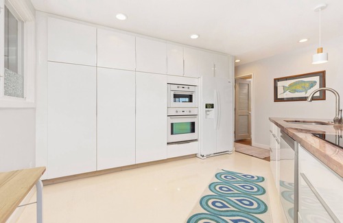 Pupukea Maison | Velzey Villa by Gather – 3BR w/Lanai, Full Kitchen & Washer/Dryer