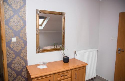 gmina Malanow Hôtel | VENA Noclegi Restauracja Sala Bankietowa